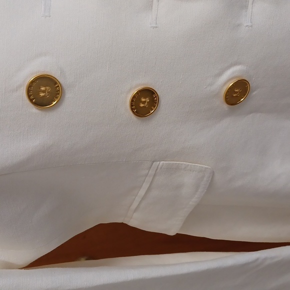 Suit - Picture 3 of 8